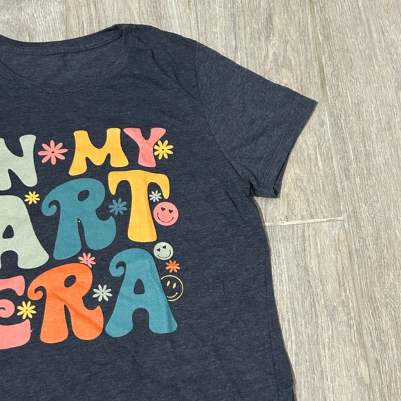 LIKE NEW! Women's "In My Art Era" T-shirt - Small - Picture 4 of 5